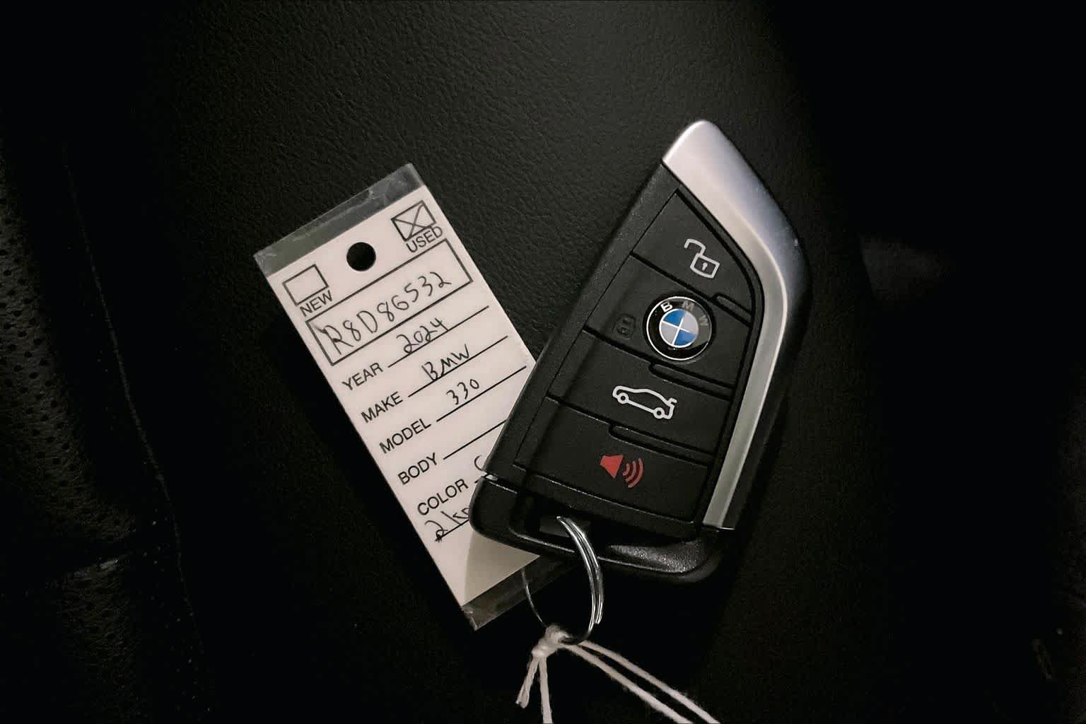 Used 2024 BMW 330i xDrive Sedan w/ Premium Package AWD/4WD image 14