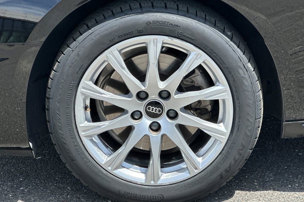 Used 2023 Audi A4 2.0T Premium w/ Convenience Package AWD/4WD image 32