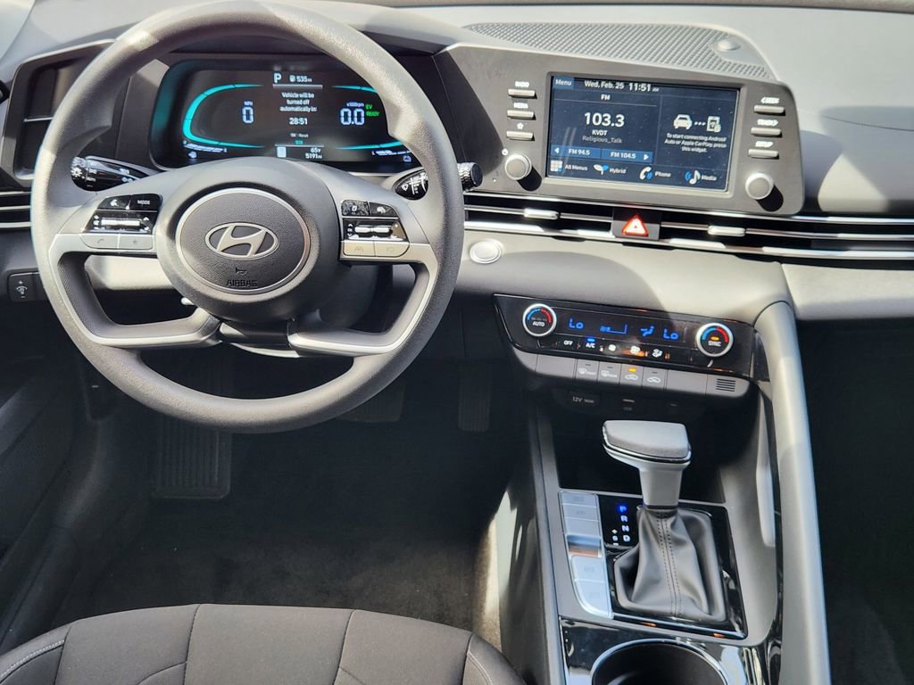 Certified 2025 Hyundai Elantra Blue image 25