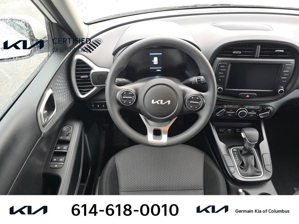 Certified 2025 Kia Soul LX w/ LX Technology Package FWD image 16