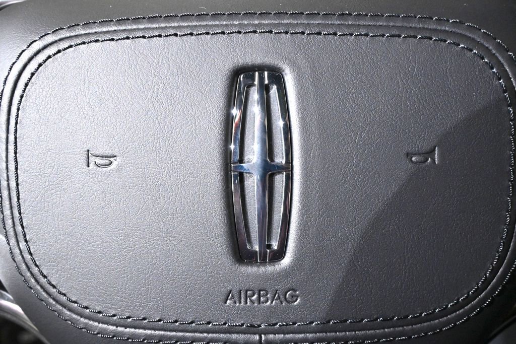 New 2026 Lincoln Nautilus Reserve w/ Jet Appearance Package image 35