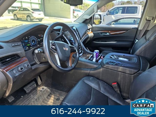 Used 2016 Cadillac Escalade Luxury AWD/4WD image 15