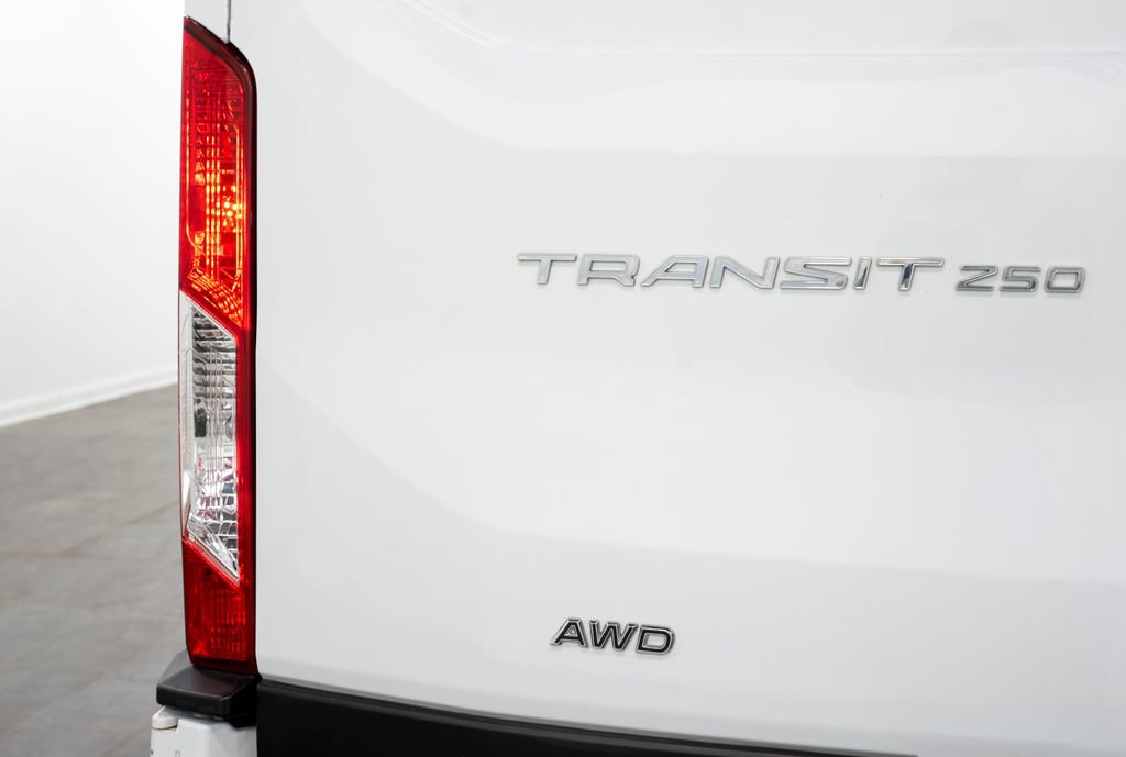 Used 2022 Ford Transit 250 Medium Roof AWD image 9