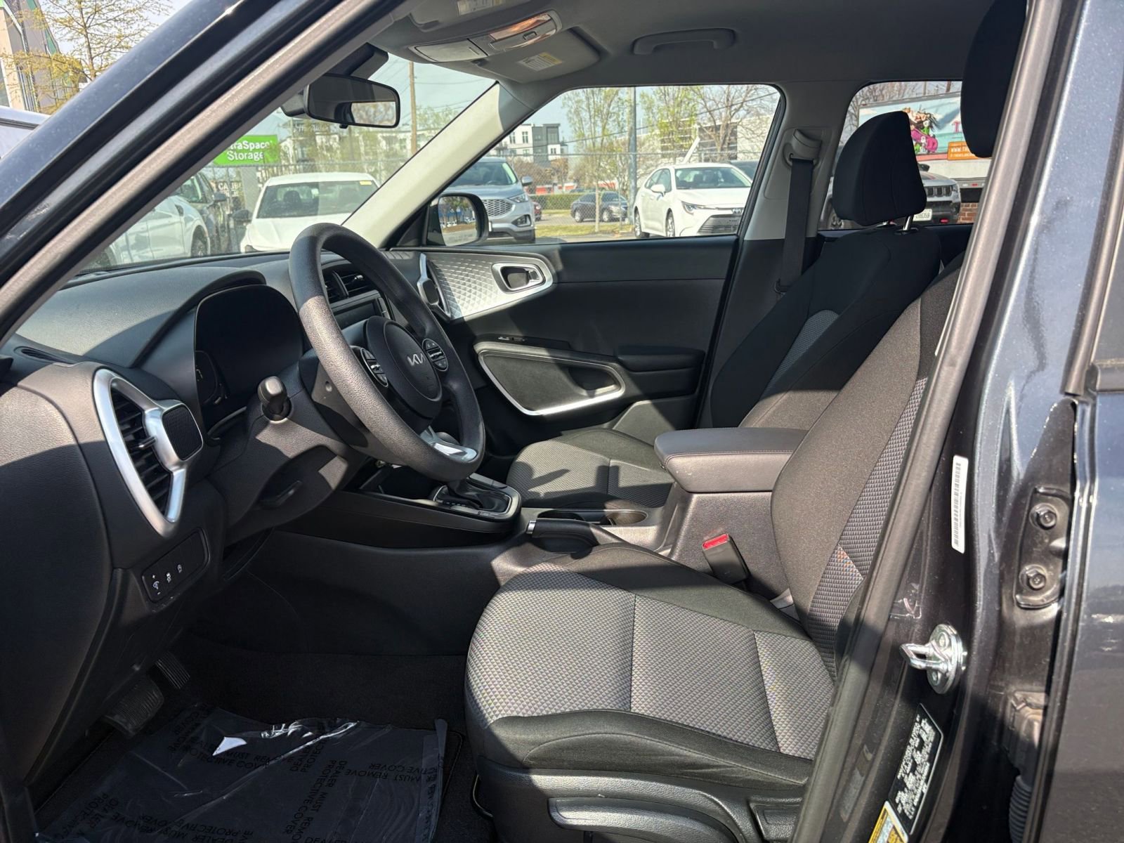 Used 2025 Kia Soul LX w/ LX Technology Package image 24