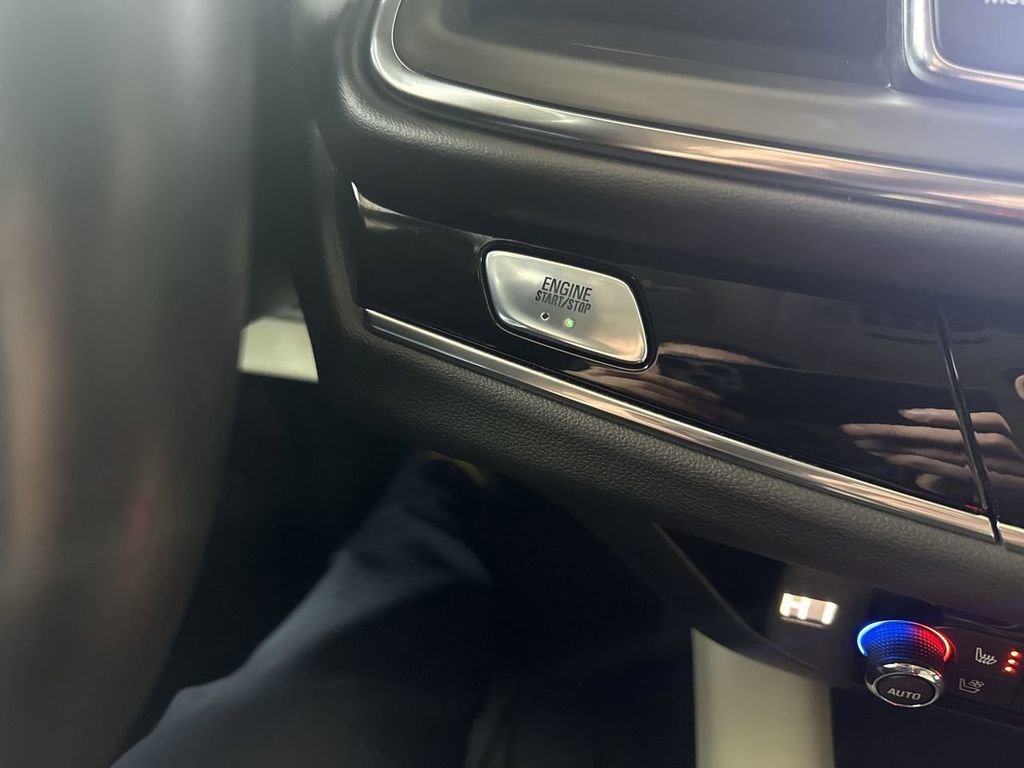 Certified 2024 Buick Enclave Avenir w/ Avenir Technology Package image 17