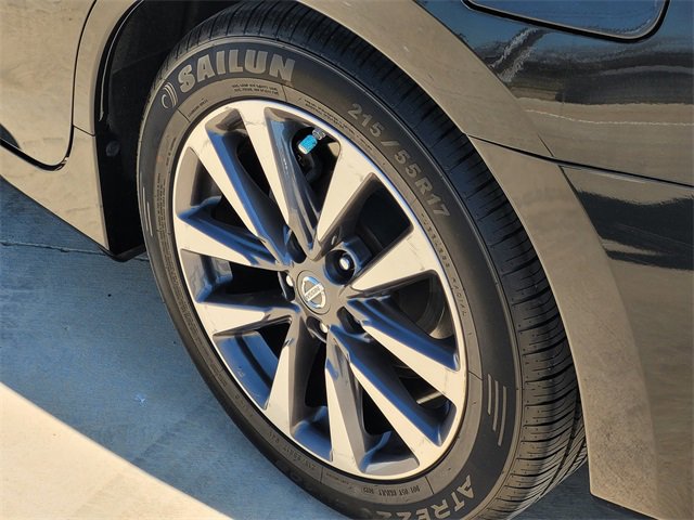 Used 2017 Nissan Altima 2.5 SV image 7