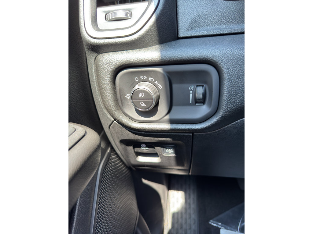 New 2027 RAM 1500 Warlock AWD/4WD image 32