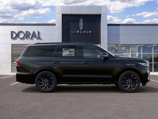 New 2027 Lincoln Navigator Reserve w/ Jet Appearance Package AWD/4WD image 5