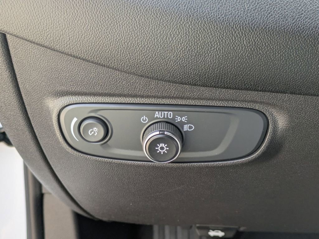 Used 2024 Chevrolet Equinox LT image 22