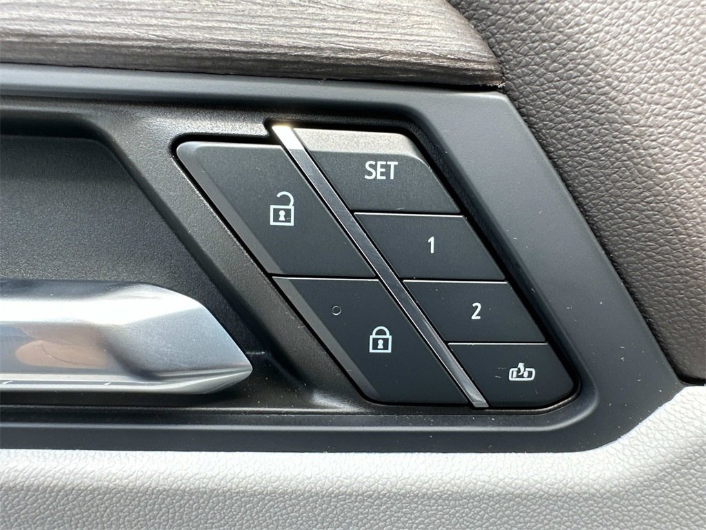 Used 2024 GMC Acadia Denali w/ Super Cruise Package image 18