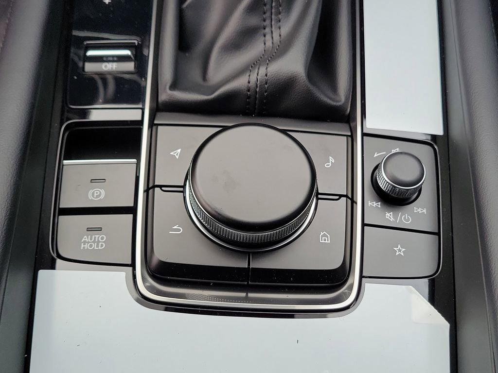 New 2026 MAZDA MAZDA3 Hatchback w/Premium Plus Pkg image 32