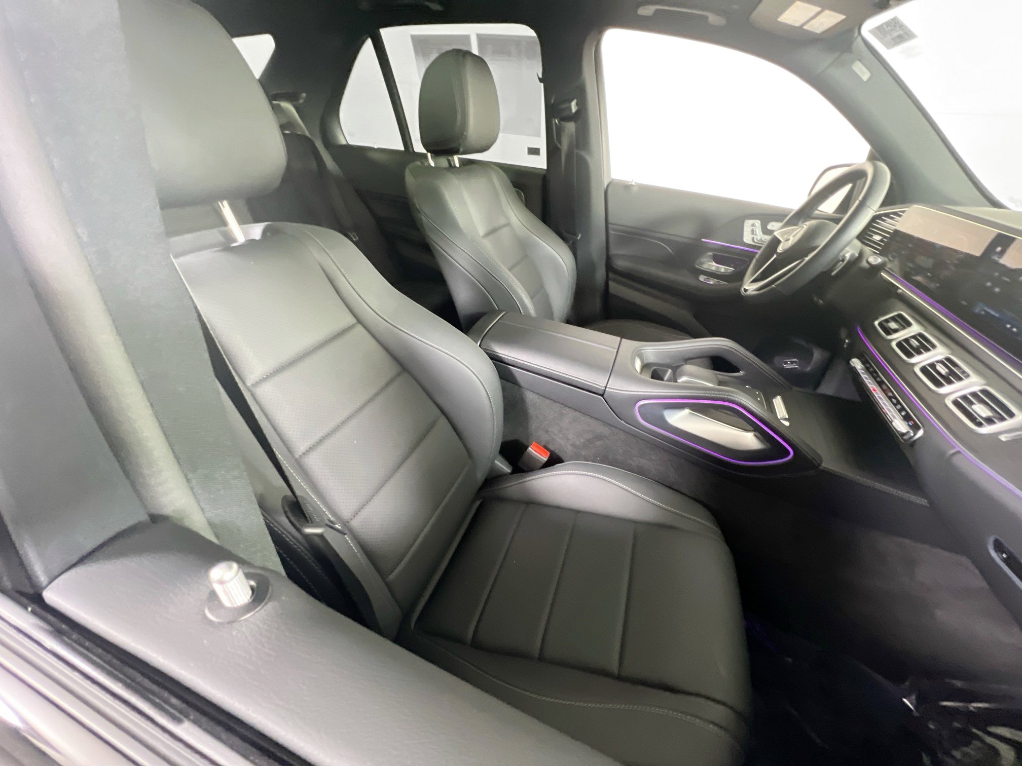 Used 2025 Mercedes-Benz GLE 450e 4MATIC image 28