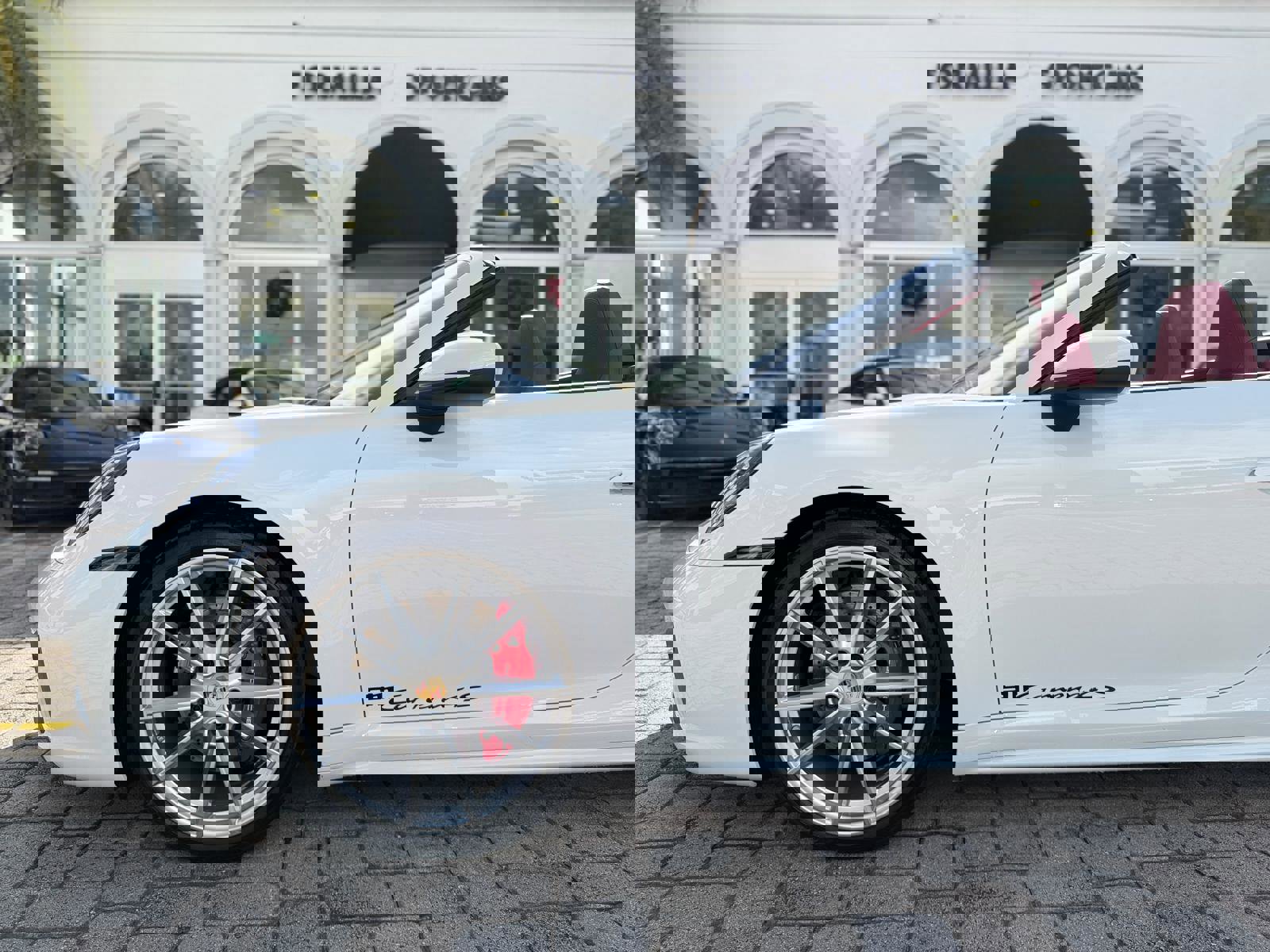 Used 2024 Porsche 911 Carrera 4S image 23