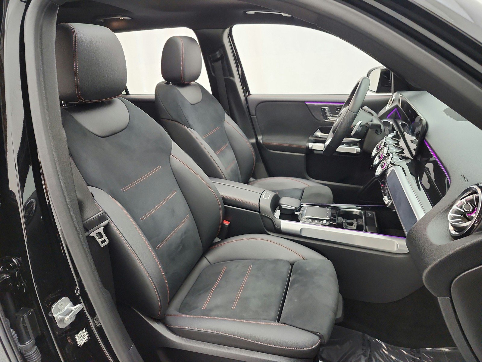 Used 2023 Mercedes-Benz GLB 250 image 19