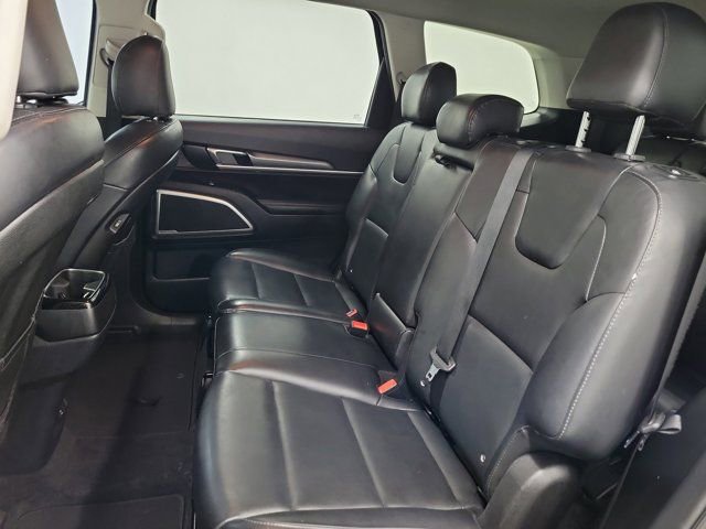 Used 2020 Kia Telluride LX FWD image 11