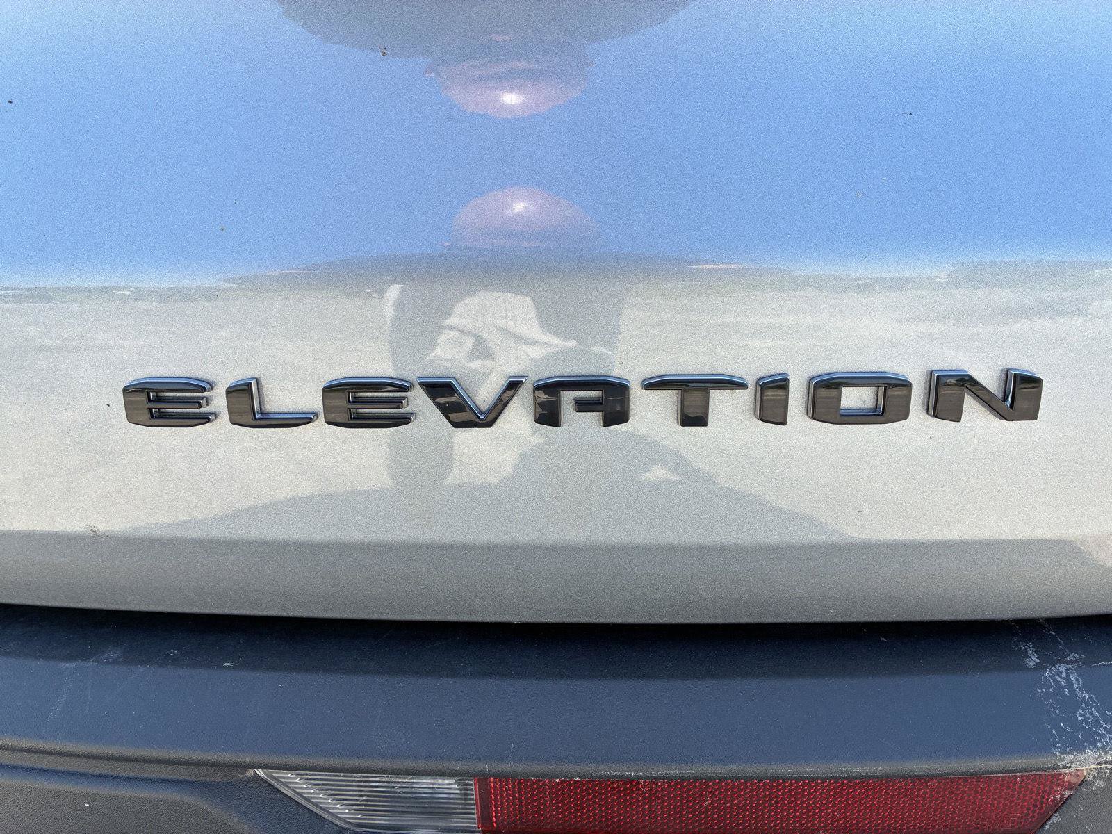 Used 2025 GMC Acadia Elevation w/ Elevation Premium Package AWD/4WD image 12