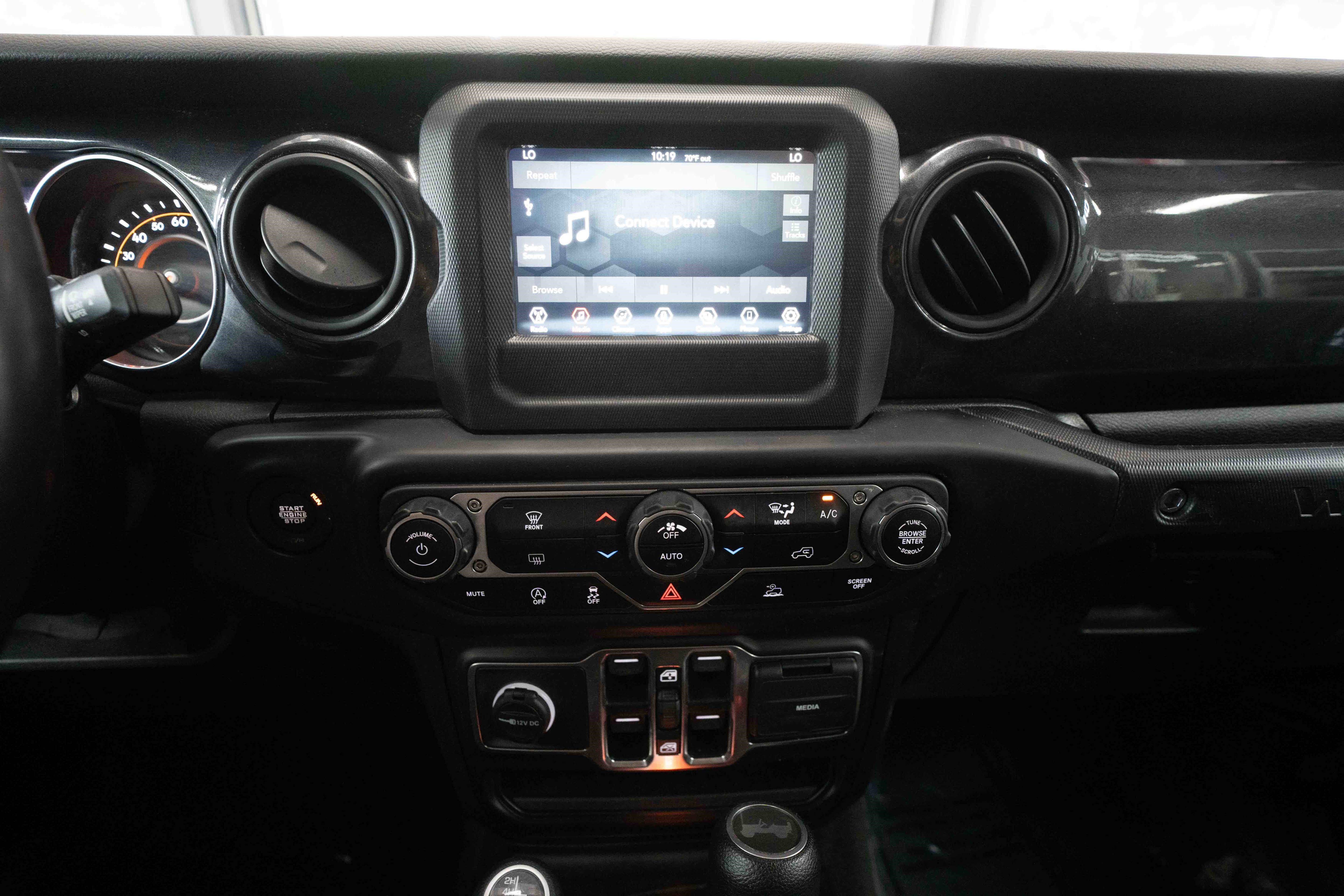 Used 2021 Jeep Wrangler Unlimited Sport w/ Technology Group AWD/4WD image 17