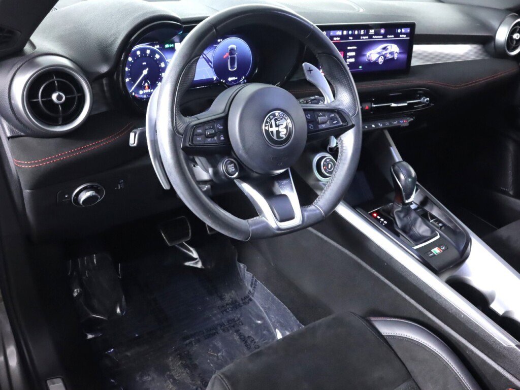 Used 2024 Alfa Romeo Tonale Veloce image 9