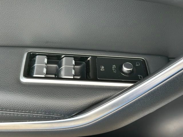 Used 2022 Jaguar F-PACE S image 27