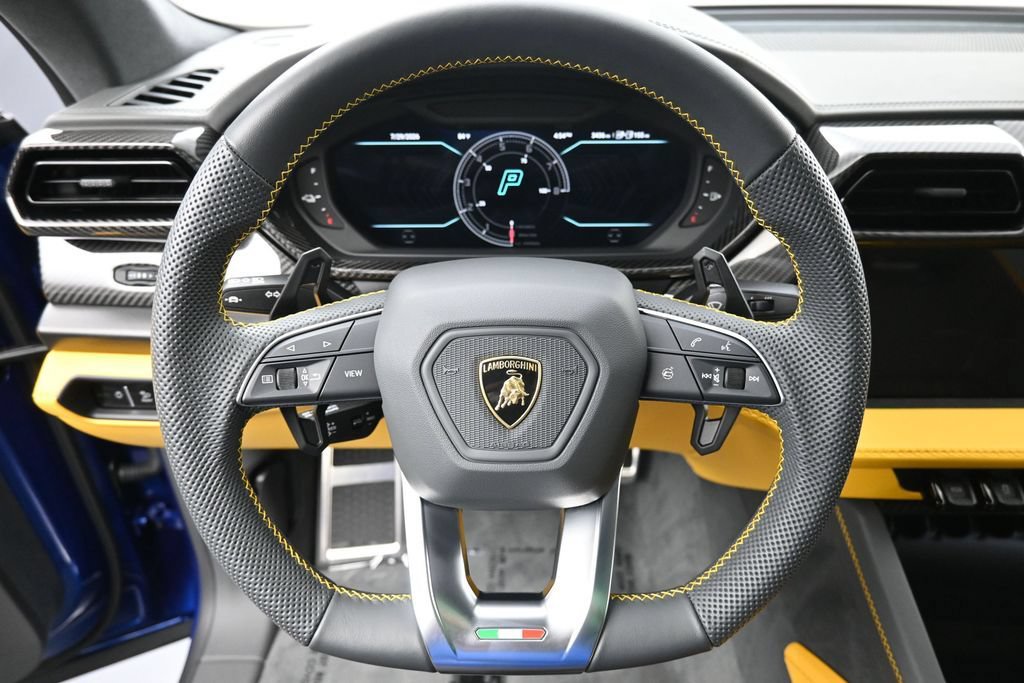 Used 2025 Lamborghini Urus SE AWD/4WD image 10