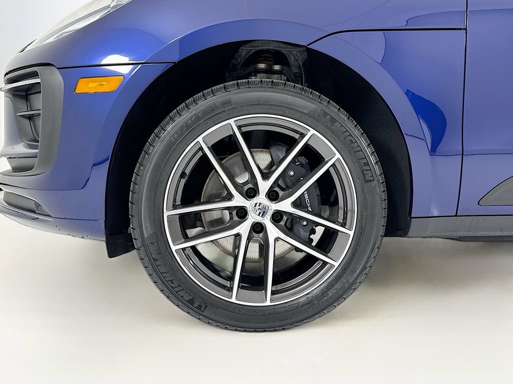 New 2026 Porsche Macan AWD/4WD image 33