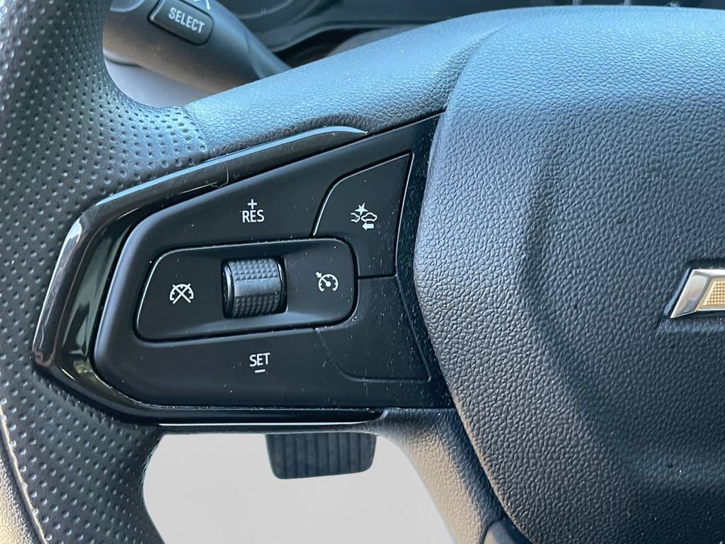 Used 2024 Chevrolet Trax LS w/ LS Convenience Package FWD image 32