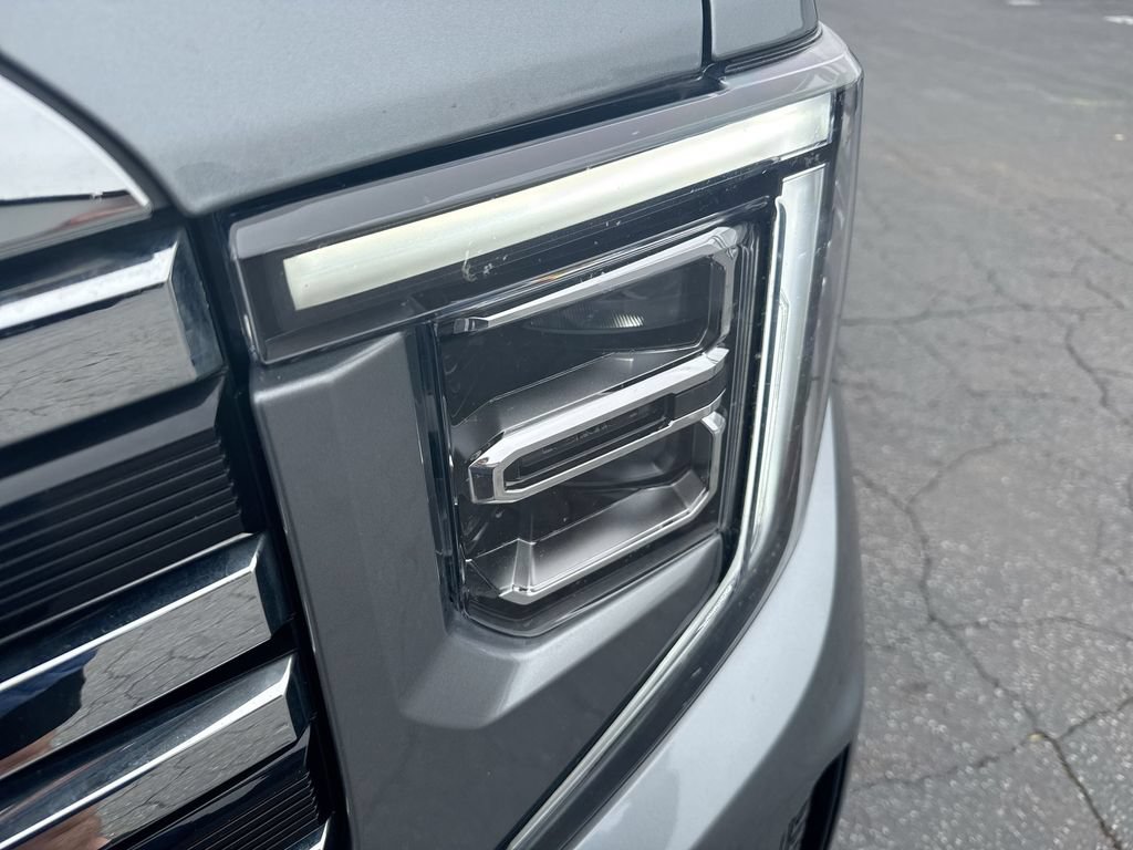 Used 2024 GMC Sierra 1500 SLT AWD/4WD image 10