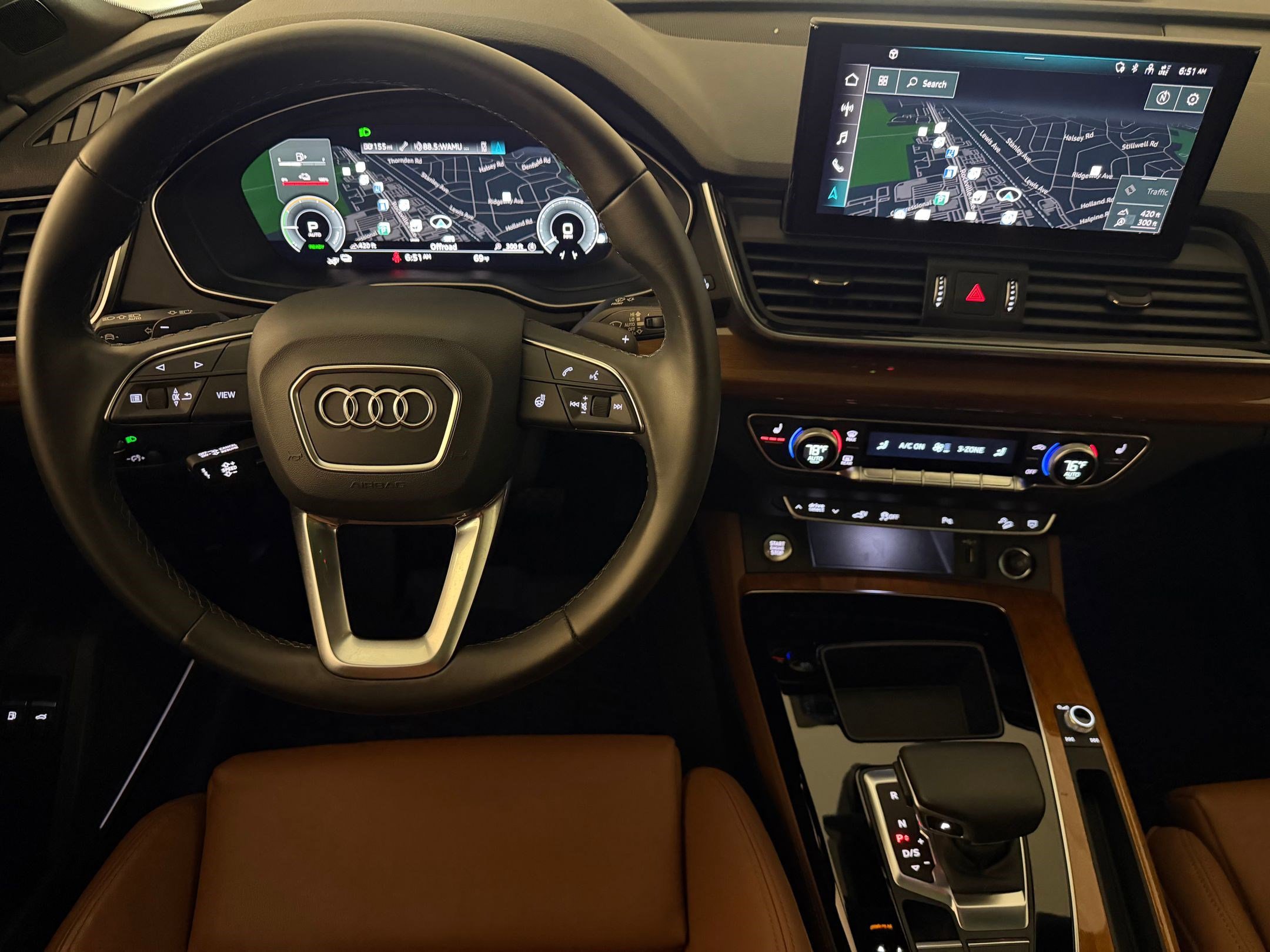 Certified 2022 Audi Q5 e Premium Plus w/ Premium Plus Package AWD/4WD image 29