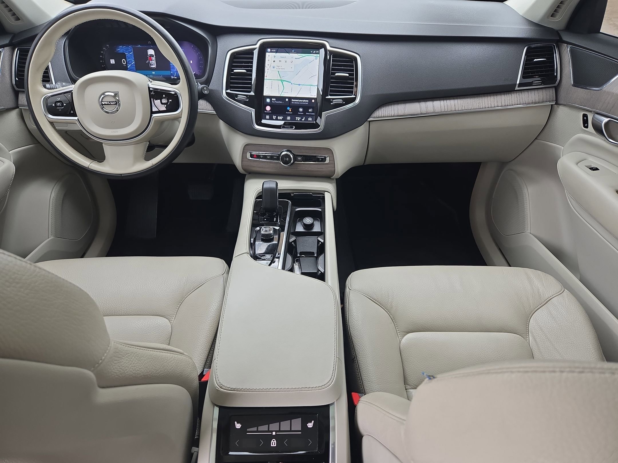 Used 2023 Volvo XC90 B6 Plus AWD/4WD image 15