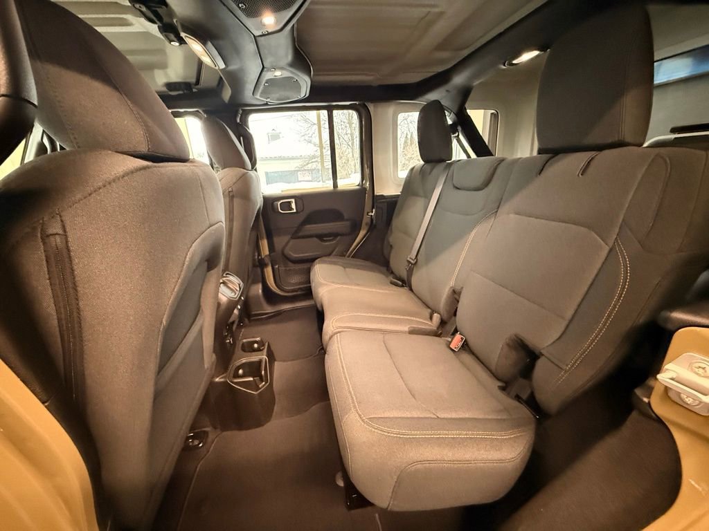 Used 2026 Jeep Wrangler Sahara image 18