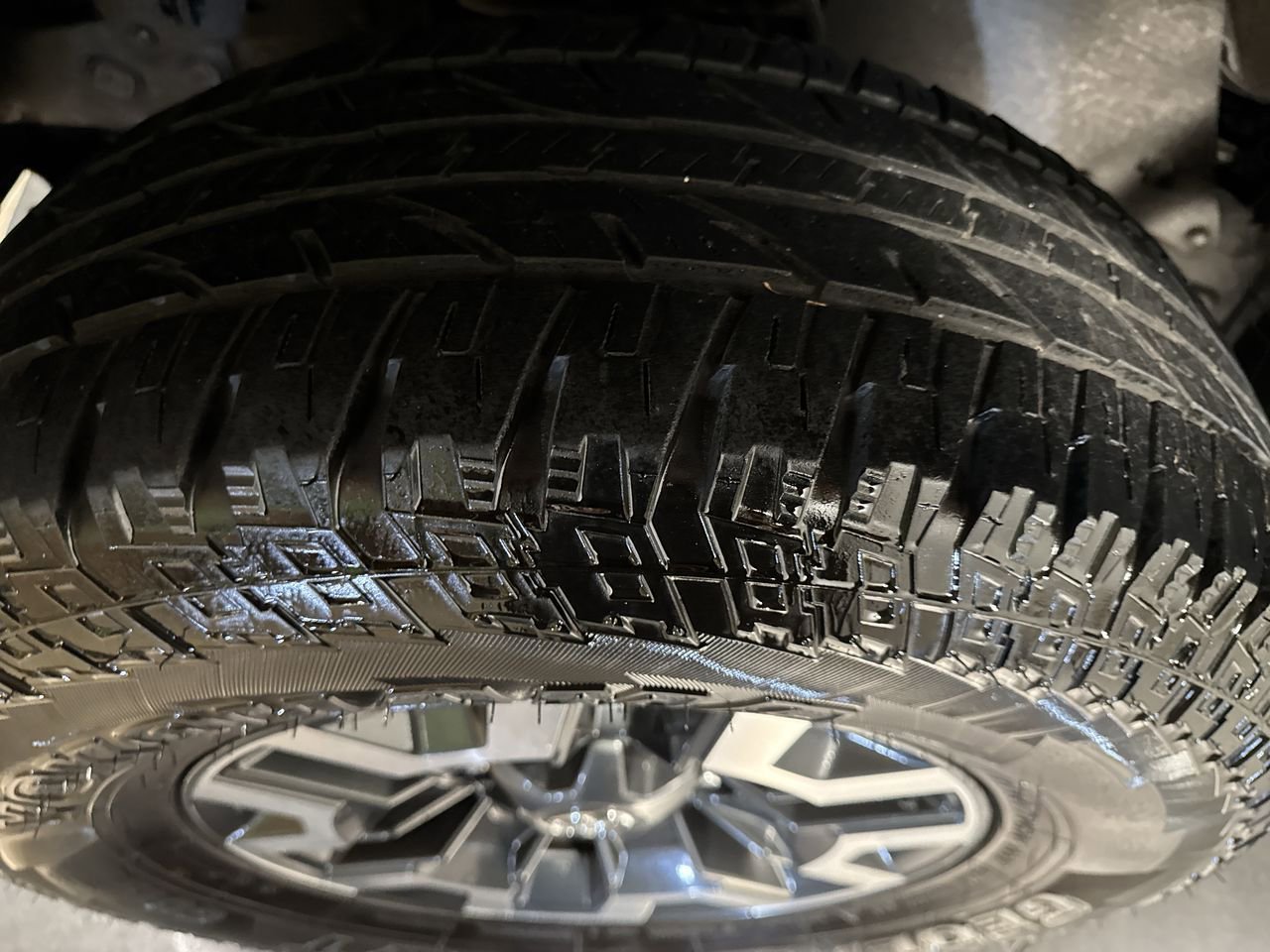 Used 2018 Toyota Tacoma TRD Off-Road AWD/4WD image 14