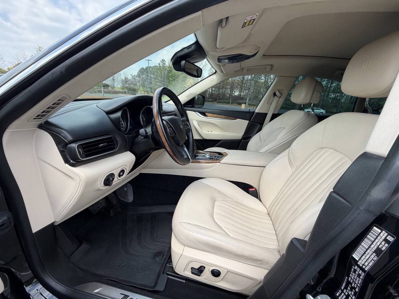 Used 2018 Maserati Levante image 9