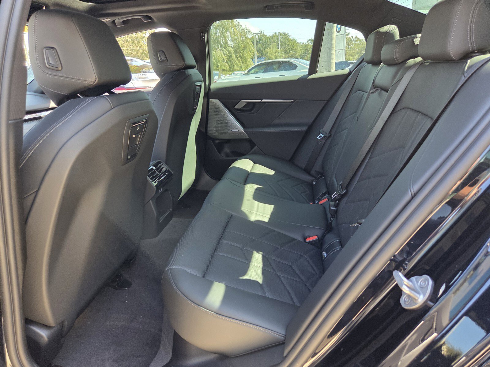 New 2026 BMW i5 eDrive40 w/ M Sport Package image 10