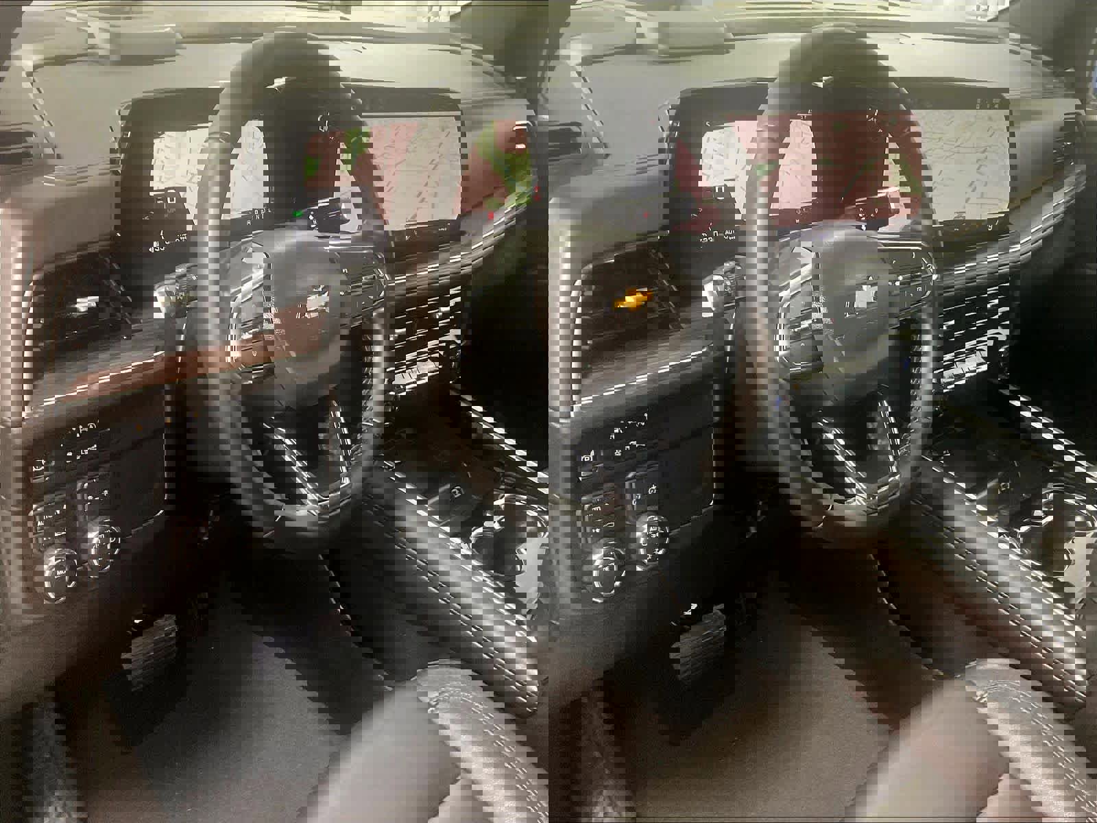 Used 2025 Chevrolet Tahoe LT image 8