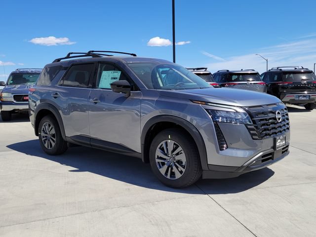 New 2026 Nissan Pathfinder SV w/ SV Premium Package AWD/4WD image 4
