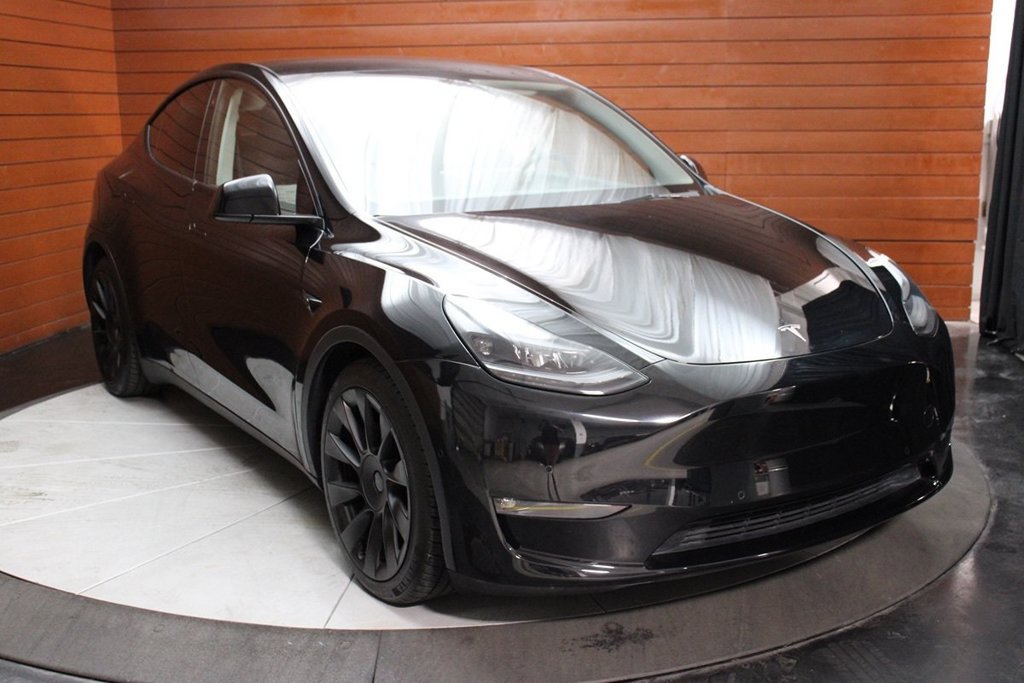 Used 2022 Tesla Model Y Performance AWD/4WD image 12
