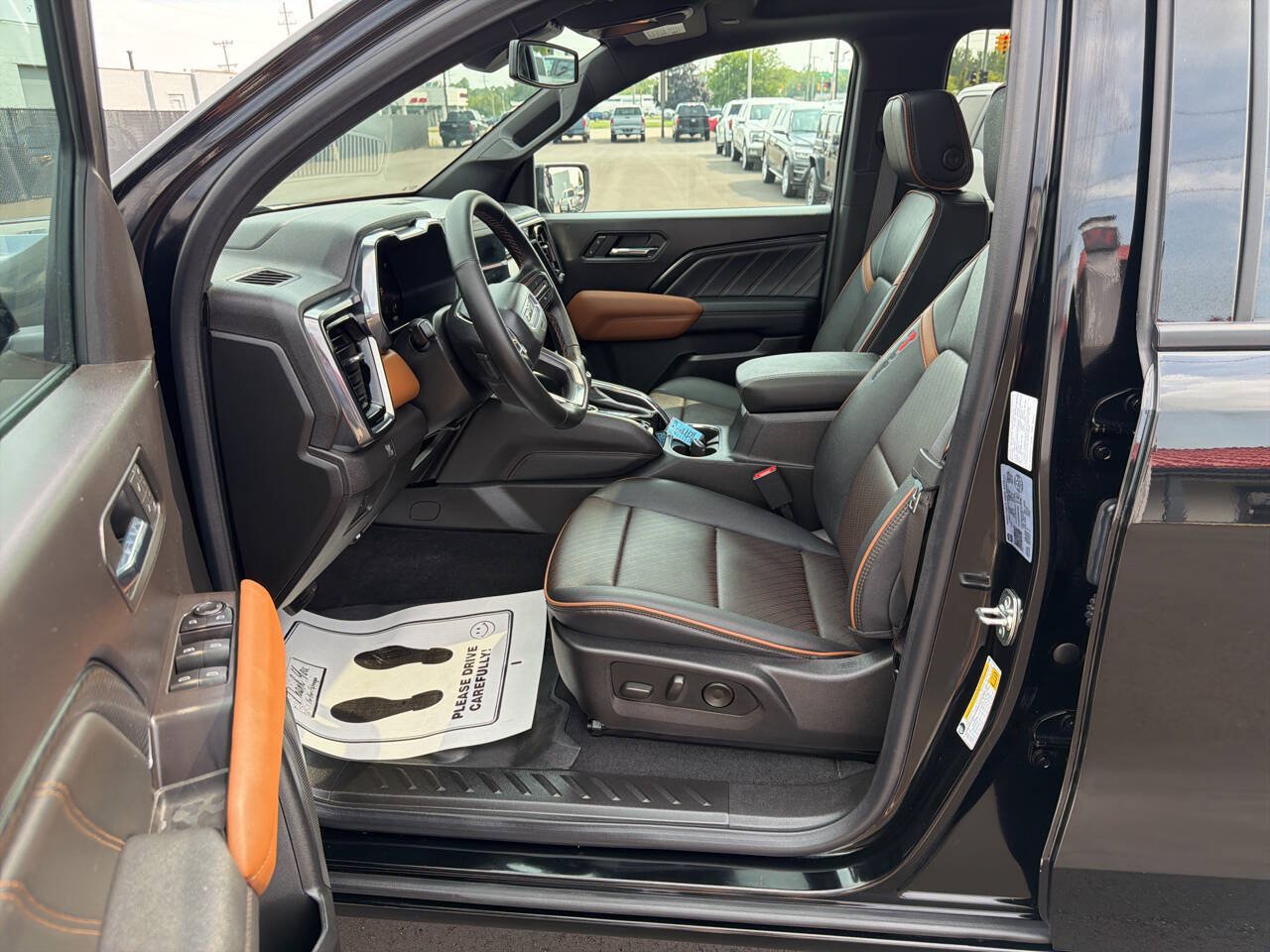 Used 2026 GMC Canyon AT4 w/ Technology Plus Package AWD/4WD image 23