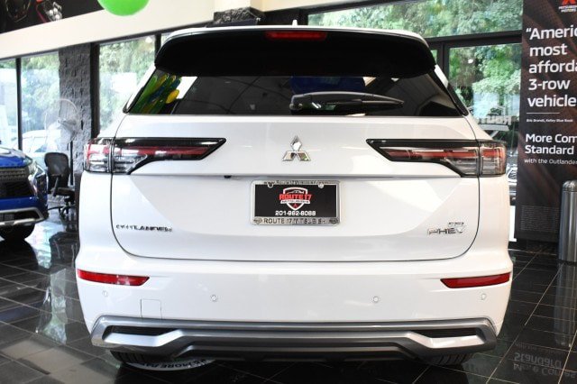 New 2026 Mitsubishi Outlander SEL AWD/4WD image 16