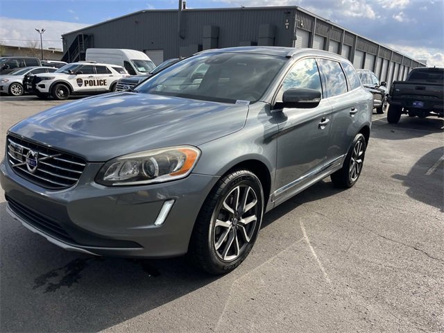 Used 2016 Volvo XC60 T6 Platinum image 7