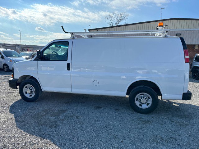 Used 2012 Chevrolet Express 2500 image 12