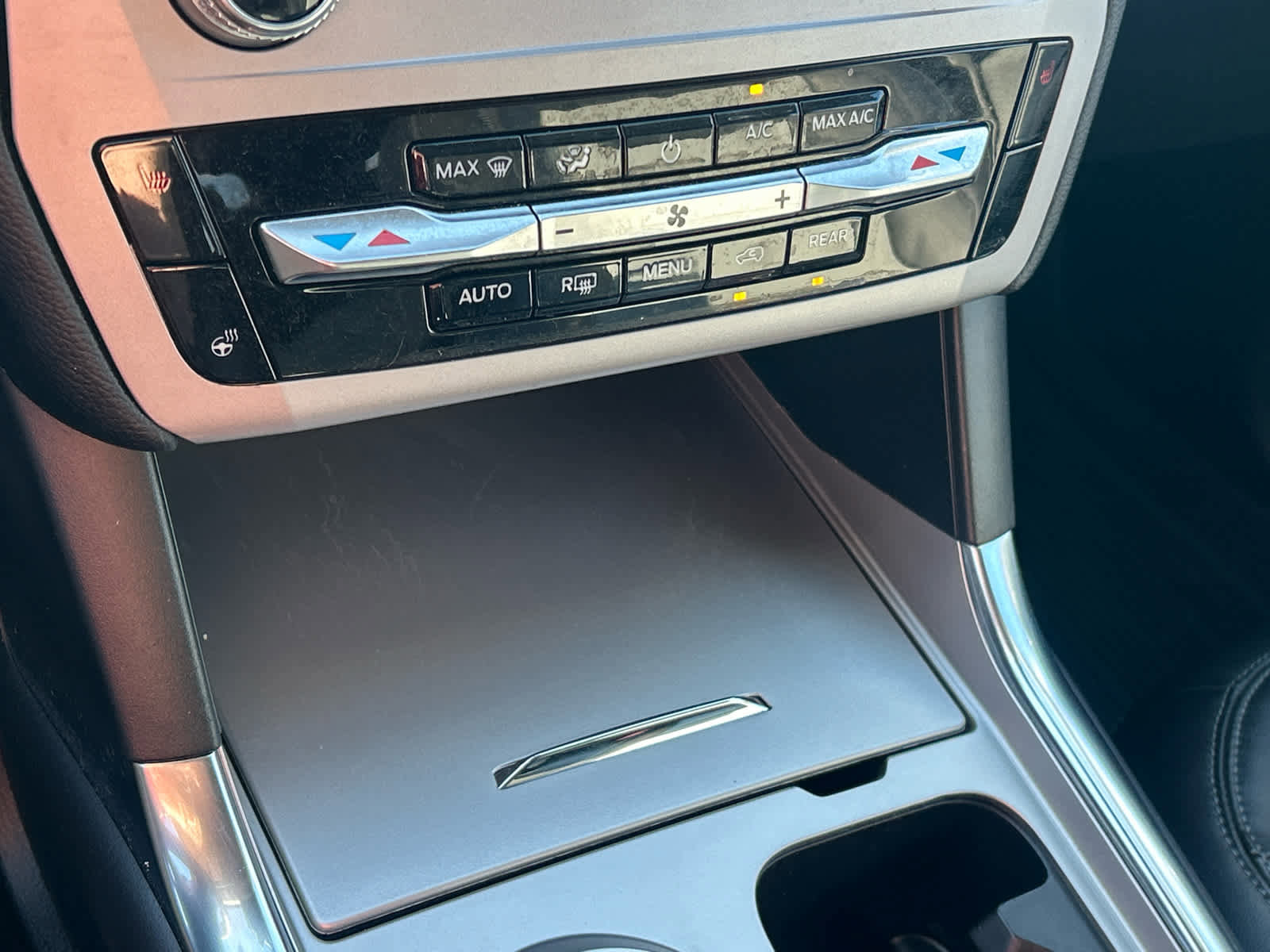 Used 2023 Ford Explorer XLT w/ Equipment Group 202A image 37