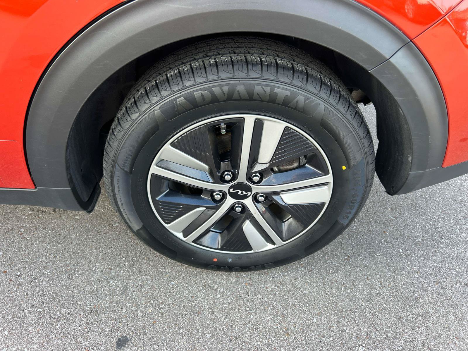 Used 2022 Kia Niro LXS FWD image 11