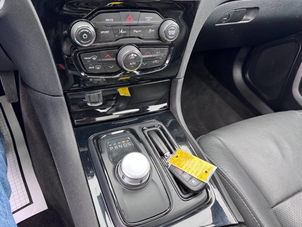 Used 2018 Chrysler 300 S w/ Safetytec Plus Group image 15