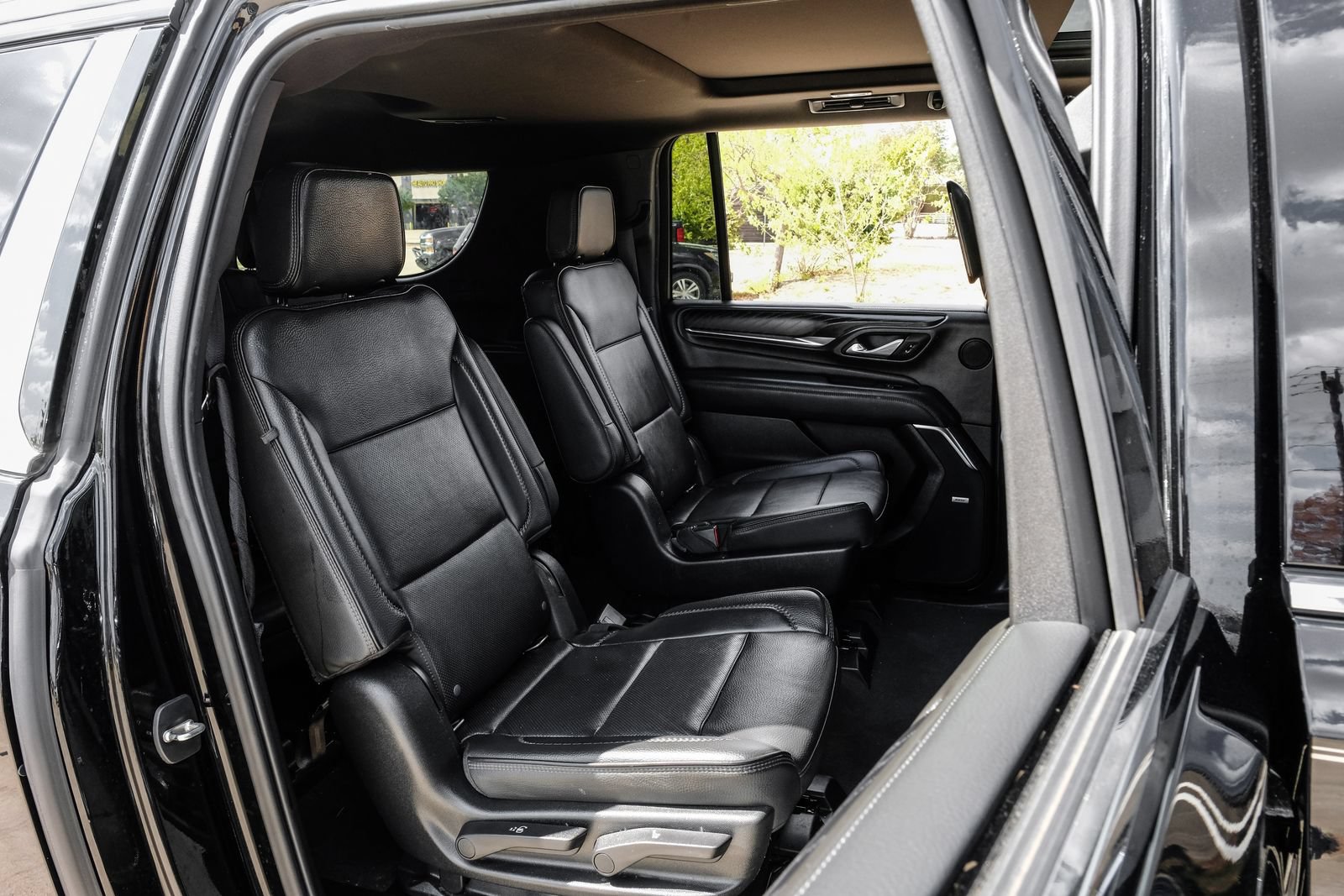 Used 2021 GMC Yukon XL Denali w/ Denali Premium Package RWD image 47