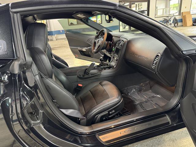 Used 2012 Chevrolet Corvette Coupe w/ 3LT Preferred Equipment Group RWD image 16