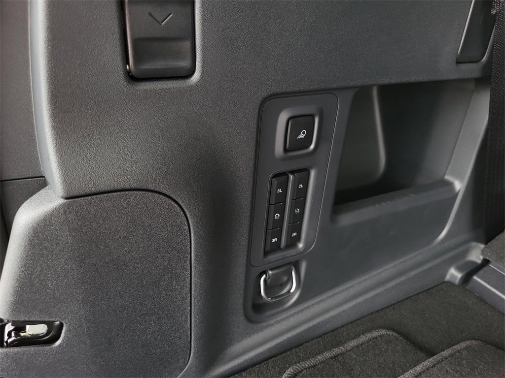 New 2025 Ford Expedition Platinum w/ Stealth Performance Package image 9