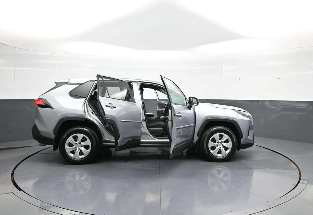 Certified 2024 Toyota RAV4 LE AWD/4WD image 41