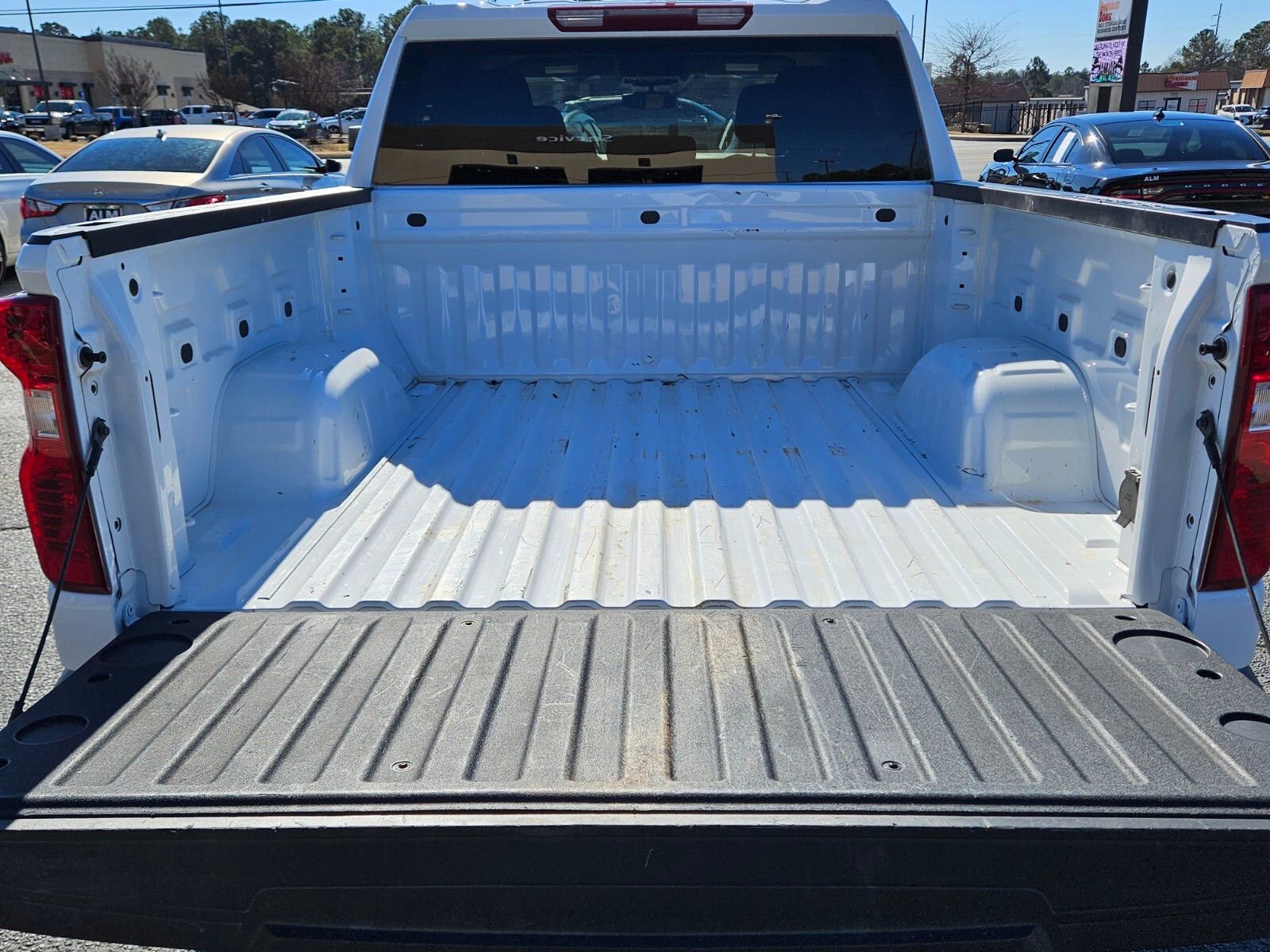 Used 2025 Chevrolet Silverado 1500 LT image 12