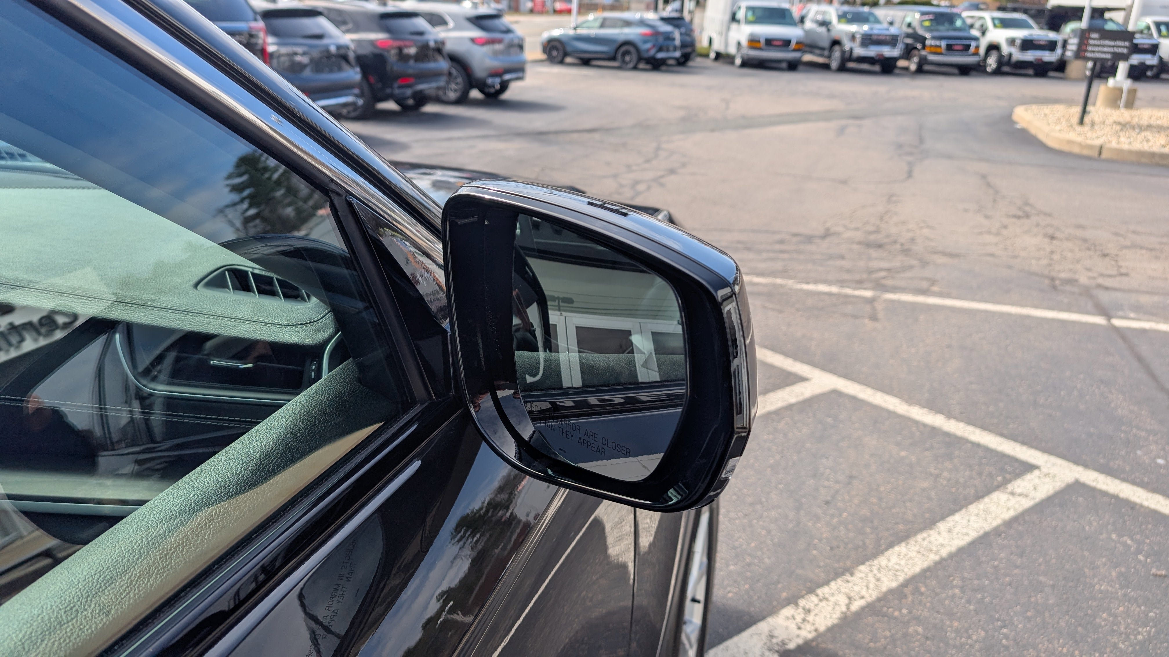 Used 2024 Jeep Grand Cherokee Limited AWD/4WD image 2