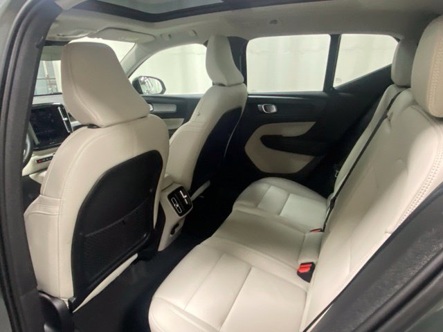 Used 2026 Volvo XC40 B5 Ultra AWD/4WD image 13